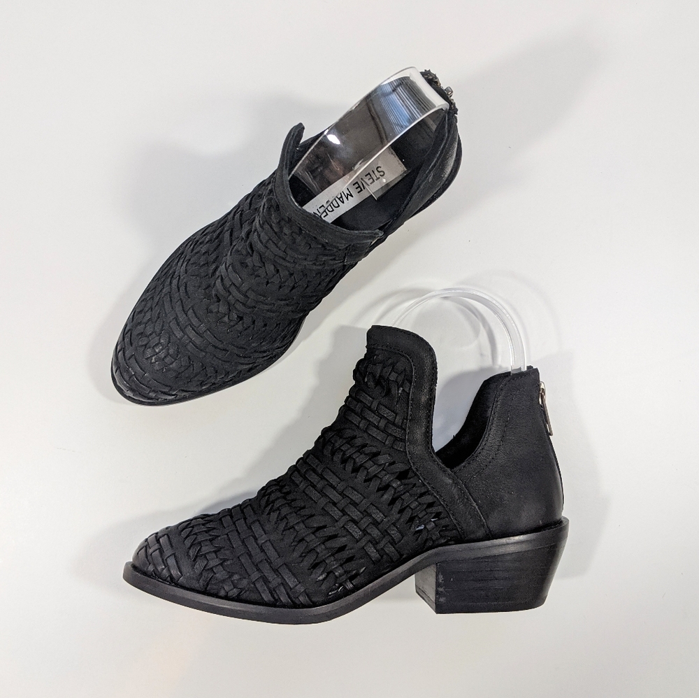 Steve Madden Tia Black Nubuck Leather Woven Boot Women's 5 - Picture 2 of 6